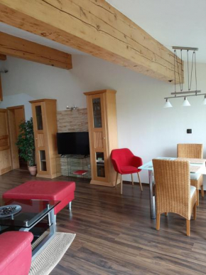 Apartment mit Terrasse und Garten